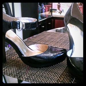 Michael Kors low heels